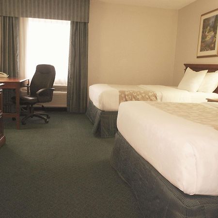 La Quinta Inn By Wyndham Detroit Canton Εξωτερικό φωτογραφία