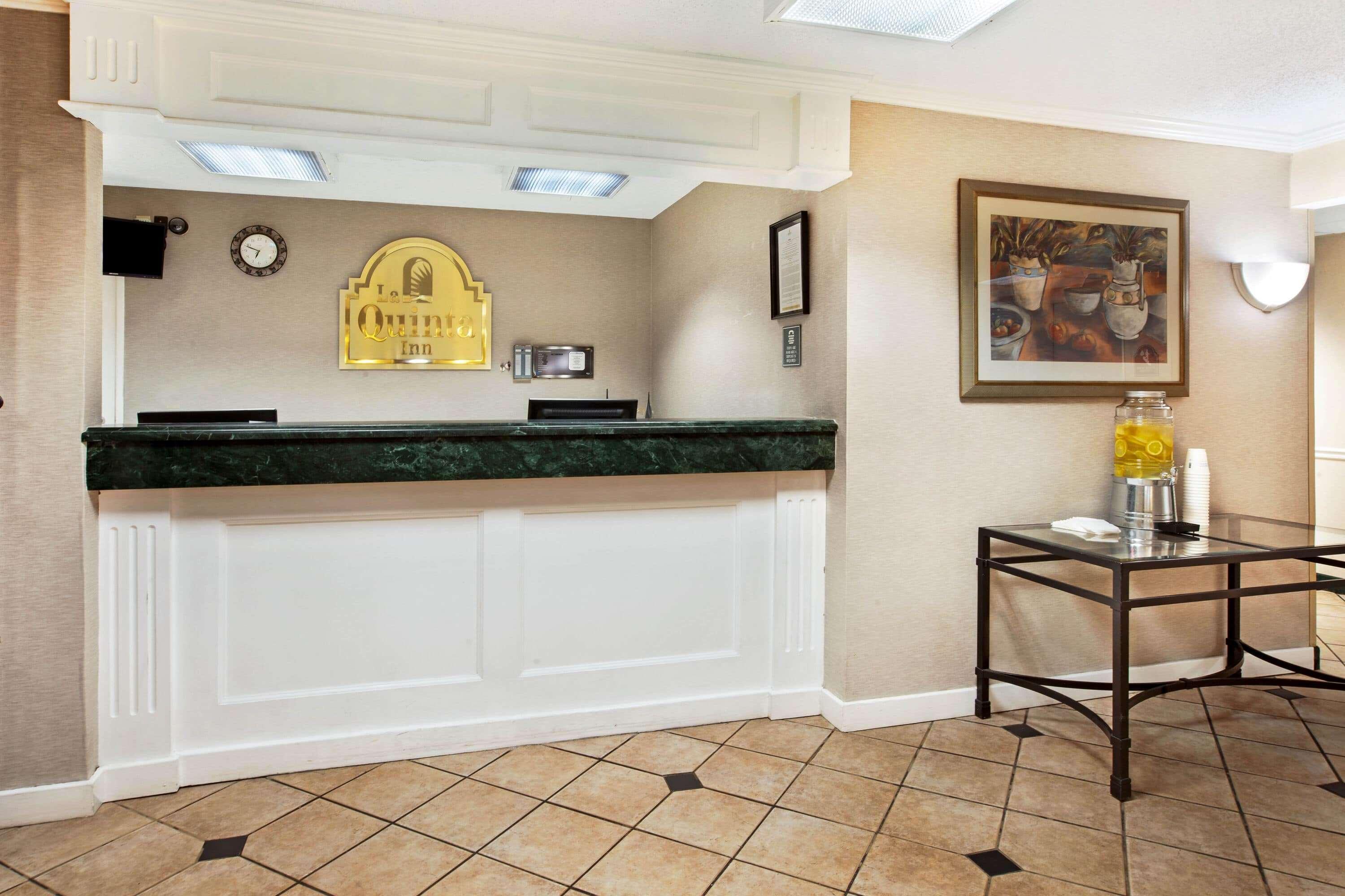 La Quinta Inn By Wyndham Detroit Canton Εξωτερικό φωτογραφία