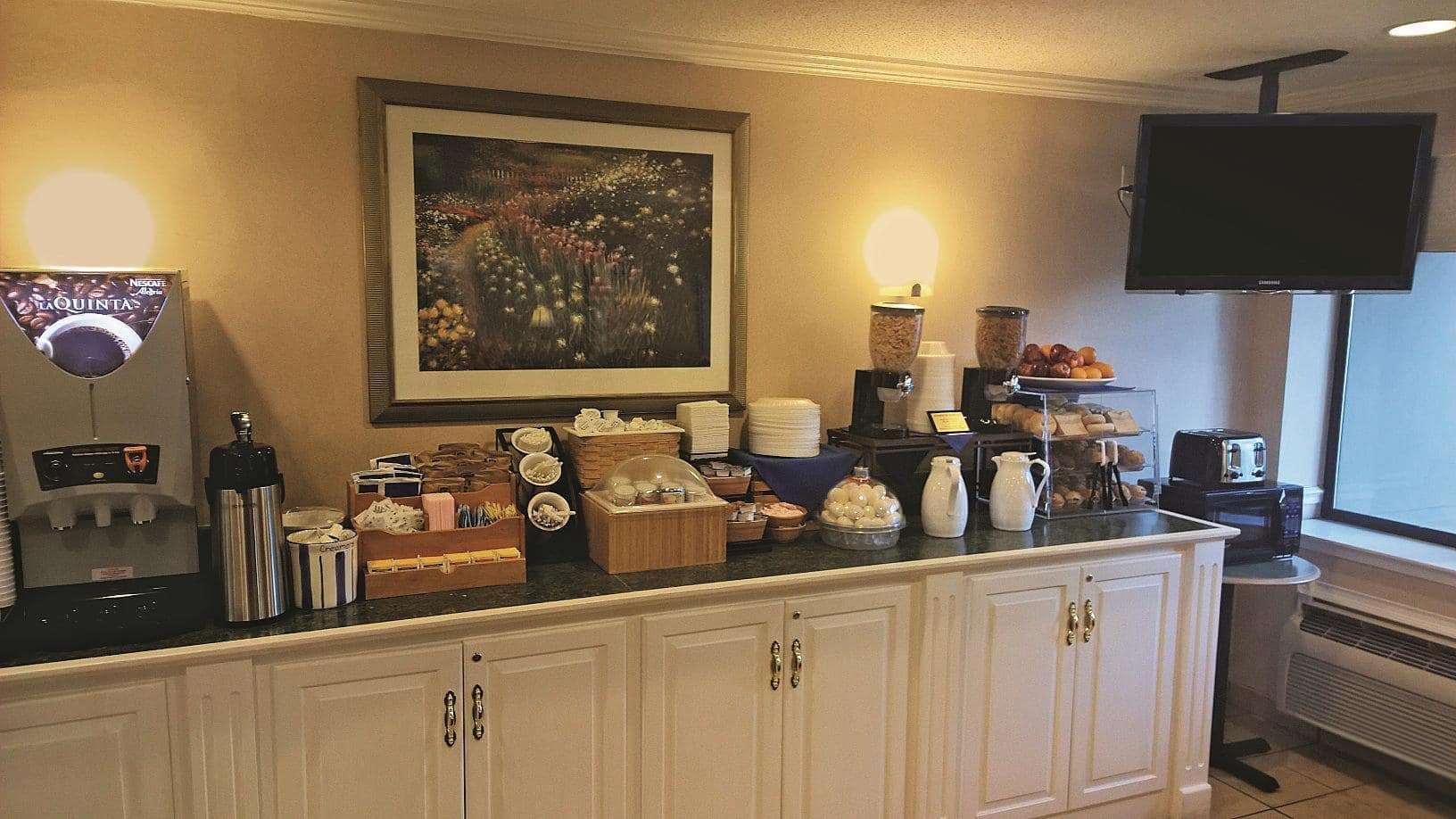 La Quinta Inn By Wyndham Detroit Canton Εξωτερικό φωτογραφία