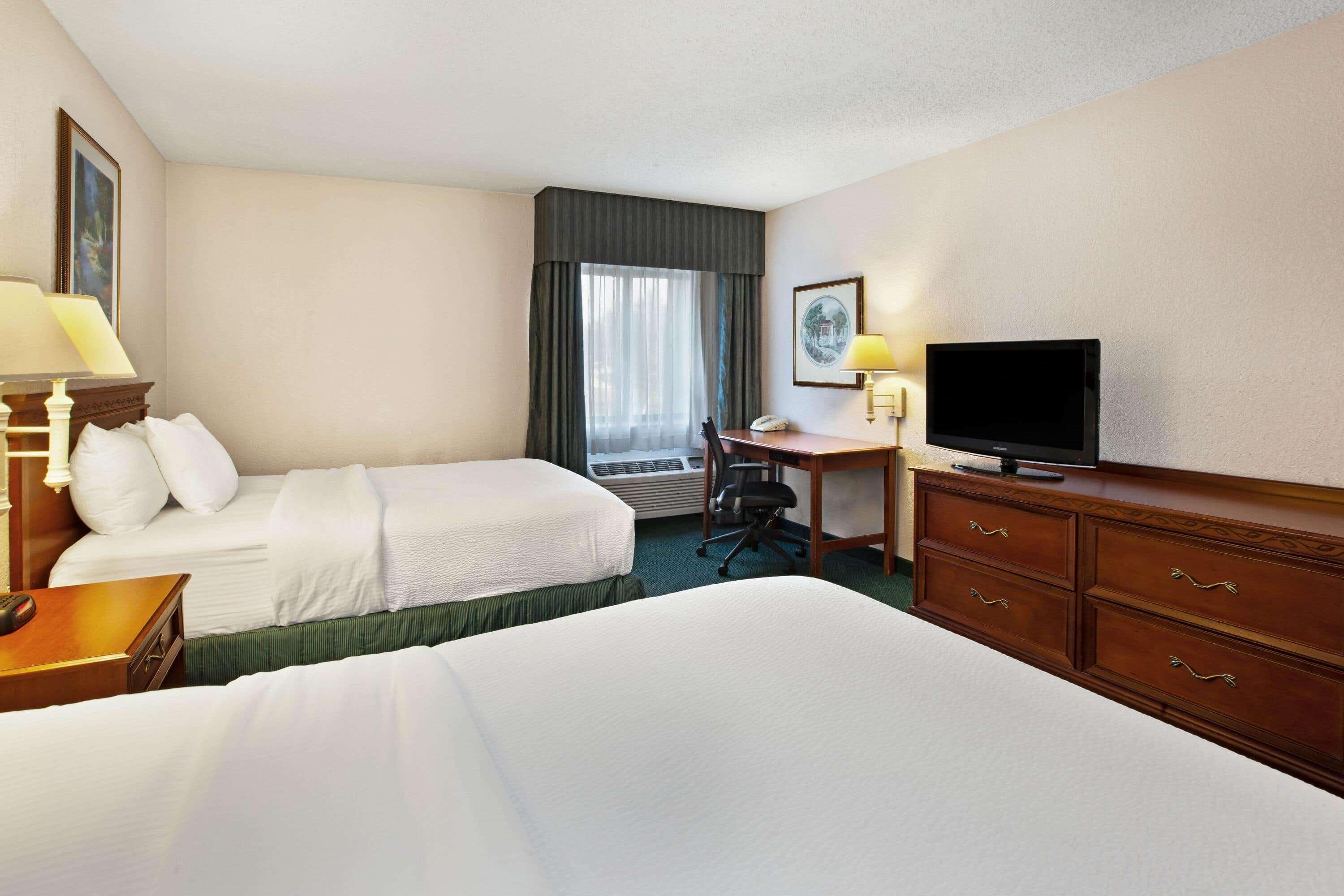 La Quinta Inn By Wyndham Detroit Canton Εξωτερικό φωτογραφία