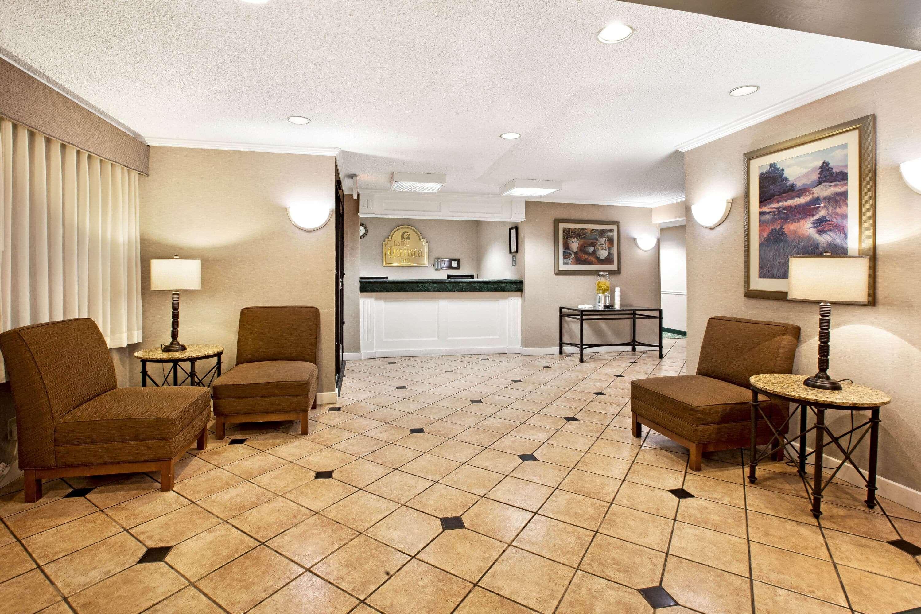 La Quinta Inn By Wyndham Detroit Canton Εξωτερικό φωτογραφία