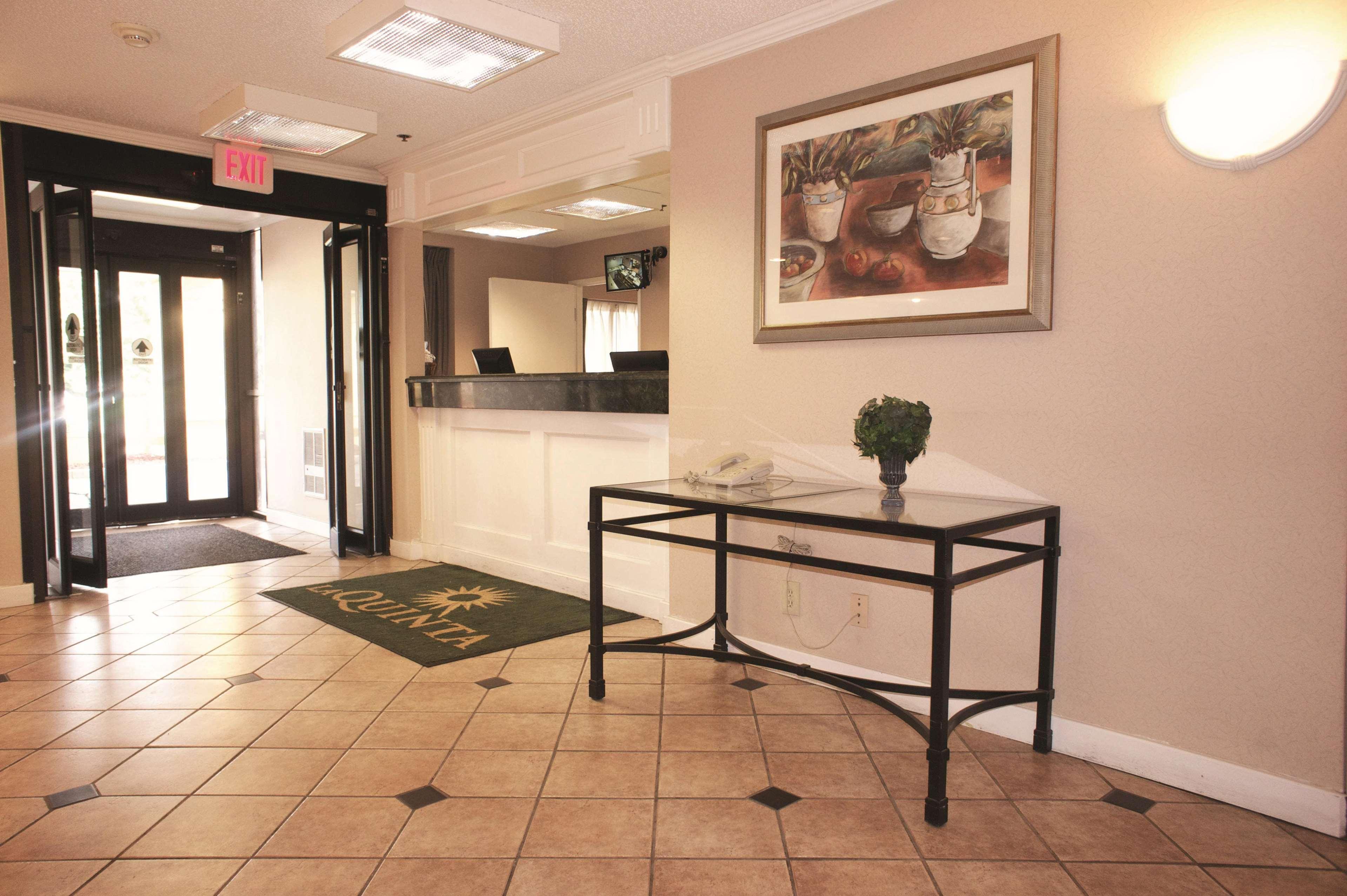 La Quinta Inn By Wyndham Detroit Canton Εξωτερικό φωτογραφία