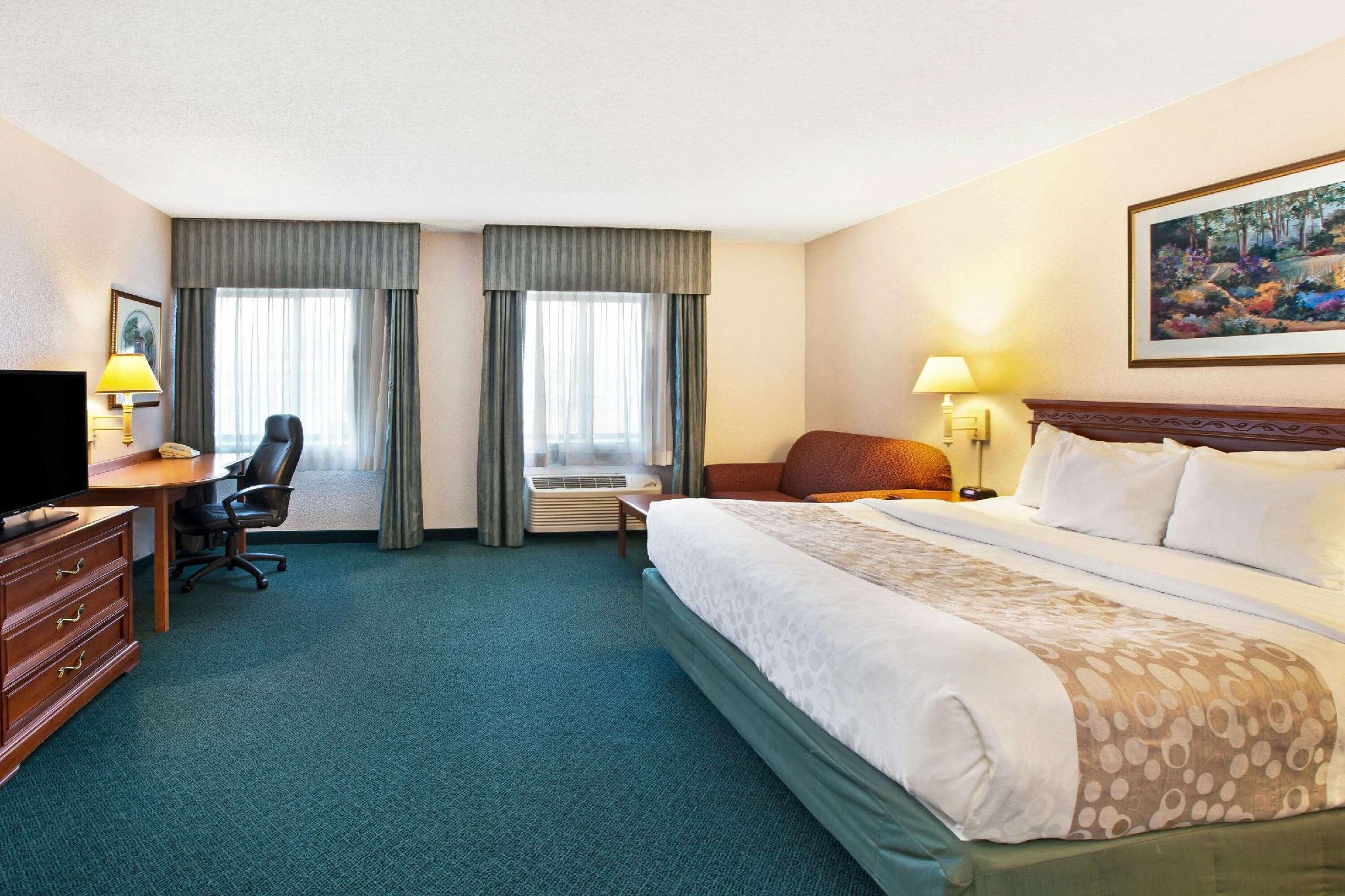 La Quinta Inn By Wyndham Detroit Canton Εξωτερικό φωτογραφία