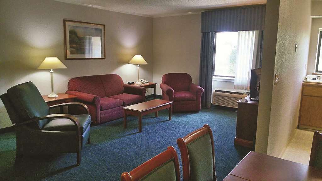 La Quinta Inn By Wyndham Detroit Canton Δωμάτιο φωτογραφία